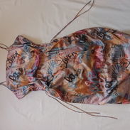 Vestidos de uso en muy buen estado - Img 56361132
