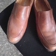 Vendo zapatos de hombre de piel, de uso pero en buen estado, no 45, - Img 57672762