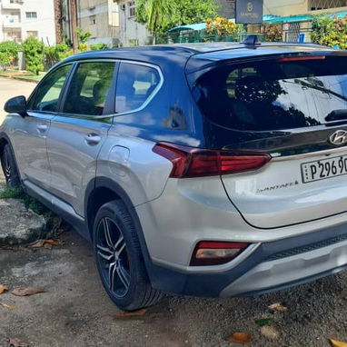 En venta hyundai santa fe 2019.En perfectas condiciones,papeles listos para traspaso. - 2/6