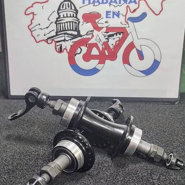 trailer de bicicletas cuenta millas parrillas cascos zapatillas licras de ciclismo bombas de aire - Img 122209558