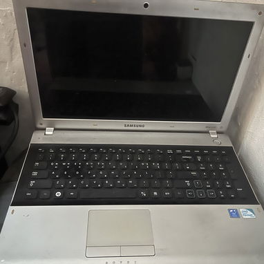 Laptop Samsung - 2/3