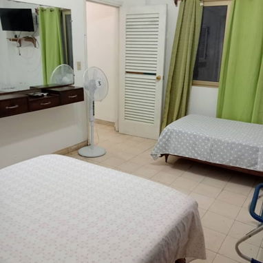 Apto 2 habitaciones muy cerca Hospital Ameijeiras - Img 122164637