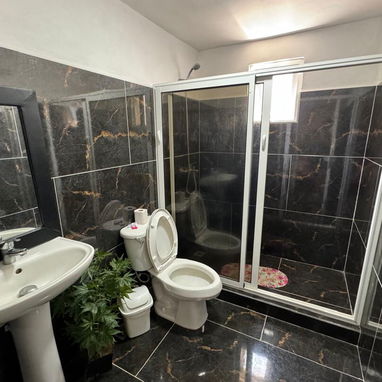 Alquilo casa de lujo con piscina en Guanabo - Img 119892772