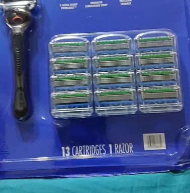 Set de máquina de afeitar 🪒 ( Guillet) de 16 y 13 respuestos, totalmente originales 50 USD o el pago en MN al cambio 💱 - Img 94805808