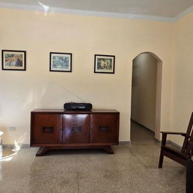 Apartamento de 2/4, planta baja, carposh, en el Vedado (V-252) - Img 121360471