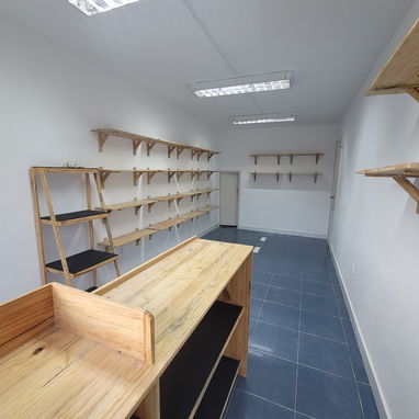 Mostradores de Madera de Pino Personalizados - 7/10