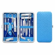 KIT DE MANICURA Y PEDICURA CON ESTUCHE - Img 57136170
