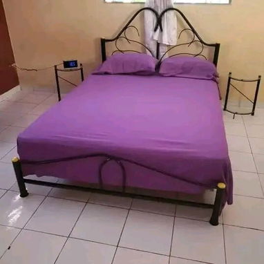 Camas de tubo y colchones listos para entregar hasta la puerta de su casa. - 8/10