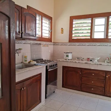 Vendo casa en 1er piso de biplanta en el Vedado, zona alta, 2 terrazas - 4/8