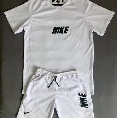 Conjunto de pullovers y shorts en 4800 y desmangados con shorts en 4600 cup - Img 95568137