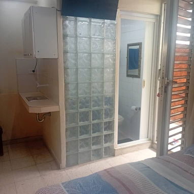 🏖️VARADERO – ALOJAMIENTO IDEAL A PASOS DE TODO/ Varadero Rent/ Casas de Renta Varadero/Rent House/Rent Room🏖️ - Img 124099964