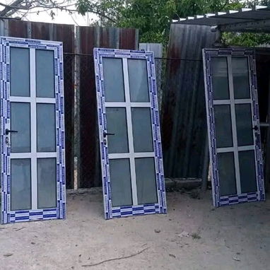 Todo carpintería de aluminio 170 usd el metro cuadrado usamos marquetería negra y blanca - Img 119494881