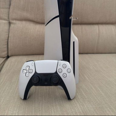 Play 5 slim 1 tera consola con formato físico cd.5 juegos control nuevo pirateable en versión 12. - Img 127664360