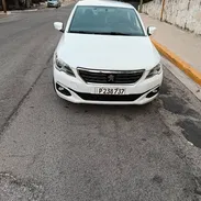 Peugeot 301 del 2018 automático 6 velocidades - Img 57665078