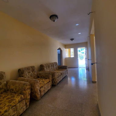 casa biplanta ubicada en el Reparto Río Verde - 4/9