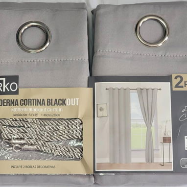 Juego de cortinas con dos paños y sus borlas para recogerlas si desea - 8/10