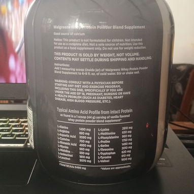 Vendo este suplemento  WHEY PROTEIN POWDER - 2/3
