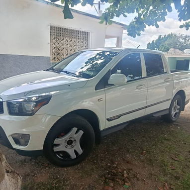 Vendo o negocio o camioneta Nissan diésel 2020 - Img 124908606