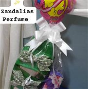 Zandalias y perfume combo para mamá - Img 45709144