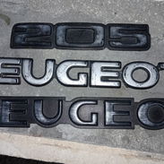 Vendo letreros plasticos originales de peugeot 205. - Img 55050800