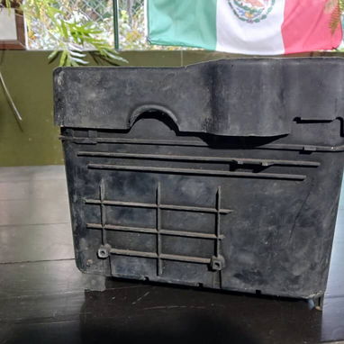 Porta bateria y protector de la bateria de auto - Img 115753084