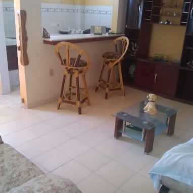 Vendo Apartamento de 1 Dormitorio con Vista al Mar en parte Más Alta de Malecón Habanero. No Inundación. Vedado. Plaza. - 3/10