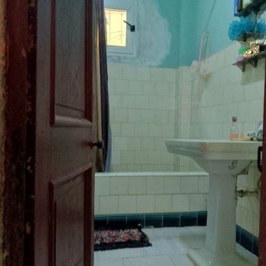 Se vende casa amplia - Img 120940995