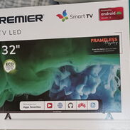 Vendo TV inteligente 32" Premier con 2 mando y soporte - Img 45256254