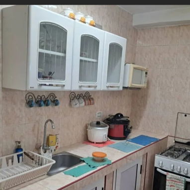 Renta lineal  de apartamento en el Vedado! Tiempo indefinido. Respaldo energético garantizado! - 4/7