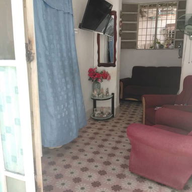 Vendo casa de 2/4 en el cerro - 7/8