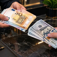 Cmabio 1800 euro x usd a 1.17 - Img 57534583