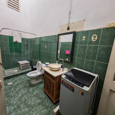 Calle Galiano,Casa Colonial Con Balcón 215m2,Tiene Una Terraza Al Final Con Vista a La La Calle De Atrás,Es 1er Piso,Azo - 9/10