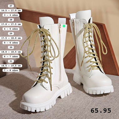 Disfraces de las guerreras K-Pop, trenzas moradas y botas - Img 120933427