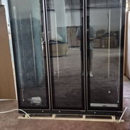 Se vende Exhibidora JINGHAN vertical 3 puertas 36 pies (transporte incluido) - Img 56607137