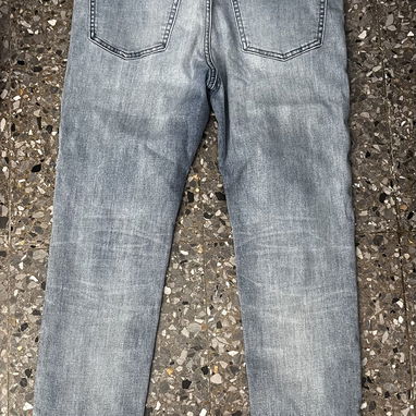 Vendo jean de hombre nuevo en 25 usd o al cambio. Talla 31x30. Es skinny - Img 121251418