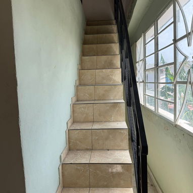 Se Vende vivienda en 2.º nivel con acceso privado al 3.º nivel – Reparto Chibás, Guanabacoa. - Img 126002263