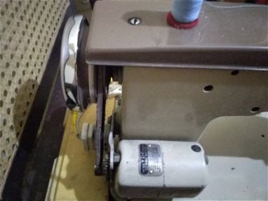Venta de máquina de coser eléctrica usada, 50 dolares - Img 65944881
