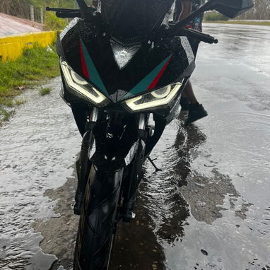 izuki huracán 250 cc - 3/4