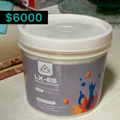 Pintura ( color blanco) Fachpro 10 litros Esmalte 1 litro Soy de centro habana No tengo Mensajeria Llamar o escribir - Img 121855666
