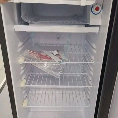 Minibar Royal de 5pies   300usd 💸  1 mes de garantía - 2/2