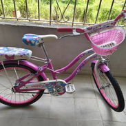 Bicicleta rosada de niña. 20". PRECIO NEGOCIABLE!!! - Img 57149602