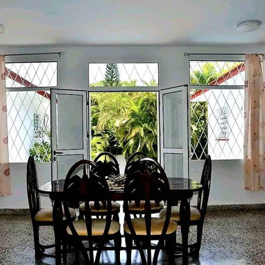 Propiedad independiente en Siboney La Habana - 7/9