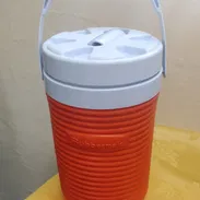 Vendo termo Cervecero plástico marca Rubbermaid de 1.9 litros - Img 58368443