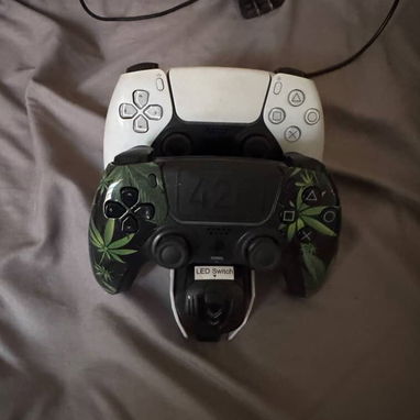 PlayStation 5 - 4/5