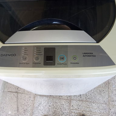 Lavadora automática DAEWOO, de 6 kg, agua fría y agua caliente, casi nueva. - Img 125803670