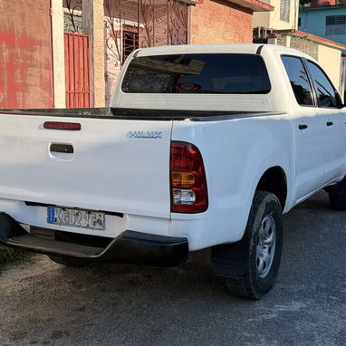Vendo camioneta Toyota Hilux ,diésel del 2008 - 3/4