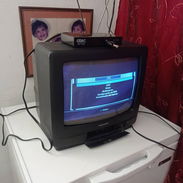 Vendo tv con cajita incluída - Img 55141211