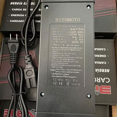 Cargador para triciclo y moto electrica - Img 121425938