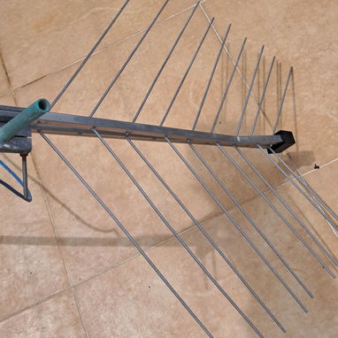 ANTENA EXTERIOR ORIGEN ITALIANO FULL HD 1080 P IDEAL PARA TV HÍBRIDOS Y CAJAS HD - 2/2