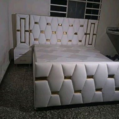 Camas capitoneadas, variedad de modelos y estilos ,no dude en darle un toque especial a su dormitorio - Img 122427915